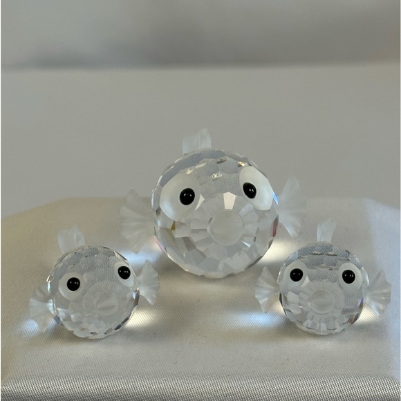 Swarovski Crystal Figurines Blowfish Retired- set of three . - Picture 3 of 16